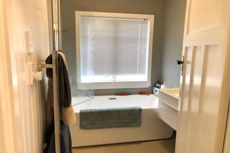 Photo of property in 4a Railway Street, Newmarket, Auckland, 1023