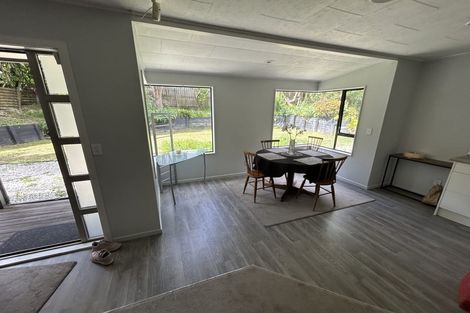 Photo of property in 15 Atlantis Place, Totara Vale, Auckland, 0629