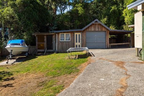Photo of property in 14 Angle Street, Picton, 7220