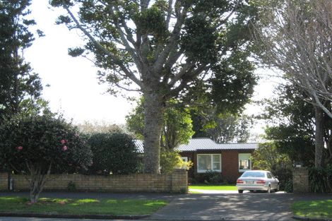 Photo of property in 222 Tukapa Street, Westown, New Plymouth, 4310