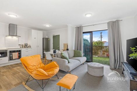 Photo of property in 9/18 Titoki Street, Te Atatu Peninsula, Auckland, 0610