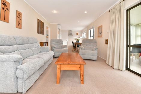 Photo of property in 1/438 Hibiscus Coast Highway, Orewa, 0931