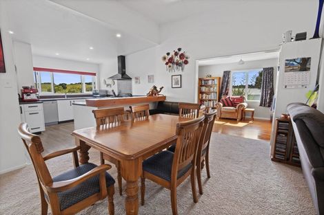 Photo of property in 46 Whakapirau Road, Maungaturoto, 0583