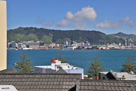 Photo of property in 2b Wilkinson Street, Oriental Bay, Wellington, 6011