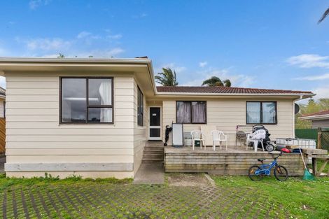 Photo of property in 15 Edwin Freeman Place, Ranui, Auckland, 0612