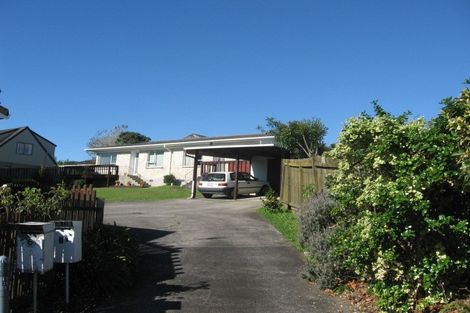 Photo of property in 2/6 Clunie Place, Highland Park, Auckland, 2010