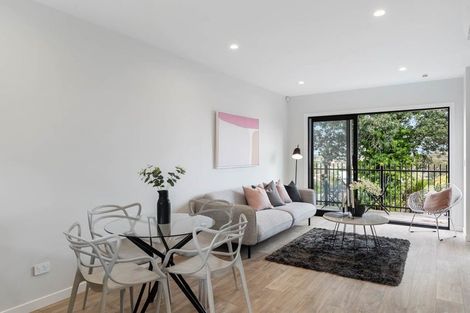 Photo of property in 3/805 Riddell Road, Saint Heliers, Auckland, 1071