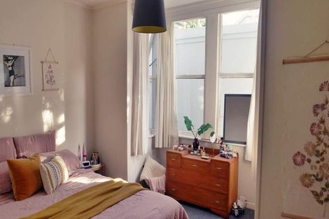 Photo of property in 71 Pirie Street, Mount Victoria, Wellington, 6011