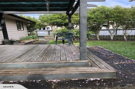 Photo of property in 35 Linwood Drive, Paraparaumu, 5032