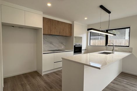 Photo of property in 30b Durham Street, Te Atatu Peninsula, Auckland, 0610