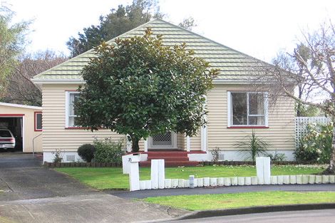 Photo of property in 35 Anderson Street, Hokowhitu, Palmerston North, 4410
