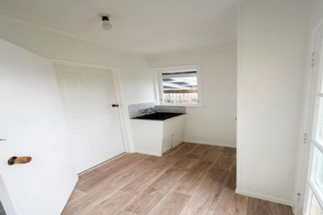 Photo of property in 4 Ainsdale Place, Manurewa, Auckland, 2102