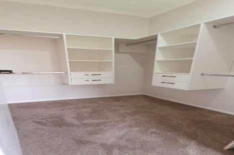 Photo of property in 28 Koroheke Road, Takanini, 2110