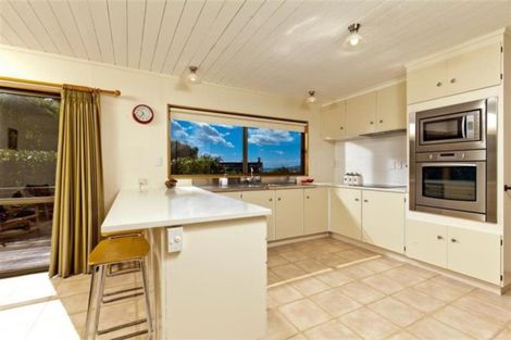 Photo of property in 4 Honeysuckle Lane, Mairangi Bay, Auckland, 0630