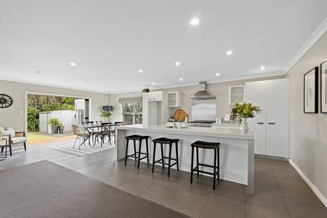 Photo of property in 17 Normanby Street, Fitzroy, New Plymouth, 4312