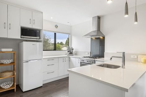 Photo of property in 2/38 Gatman Street, Birkdale, Auckland, 0626