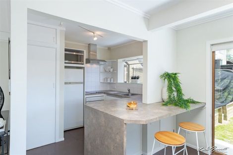 Photo of property in 31 Acacia Avenue, Maungaraki, Lower Hutt, 5010