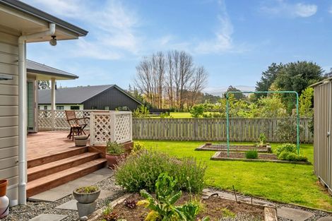 Photo of property in 12 Rexwood Estate, Carterton, 5713