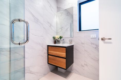 Photo of property in 8 Papai Lane, Massey, Auckland, 0614