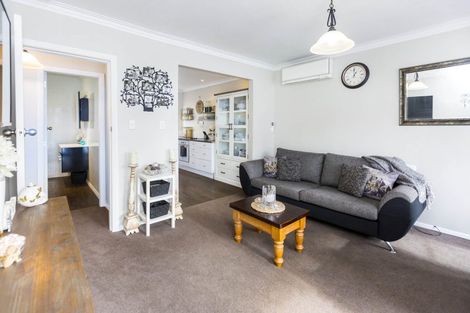 Photo of property in 60 Gibbons Street, Ebdentown, Upper Hutt, 5018