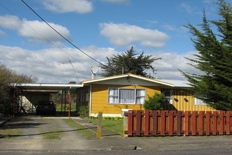 Photo of property in 12 Bennett Street, Waipawa, 4210