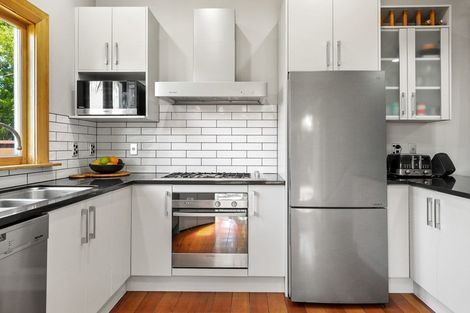 Photo of property in 936a Heaphy Terrace, Fairfield, Hamilton, 3214