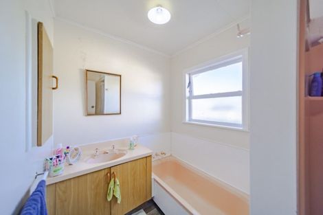 Photo of property in 18 Davidson Avenue, Pirimai, Napier, 4112