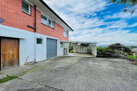 Photo of property in 21 Marlborough Avenue, Glenfield, Auckland, 0629