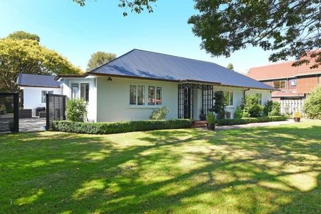 Photo of property in 19 Barton Road, Heretaunga, Upper Hutt, 5018