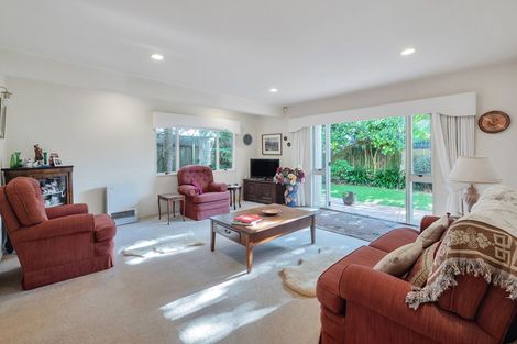 Photo of property in 1 William Bond Street, Stanley Point, Auckland, 0624