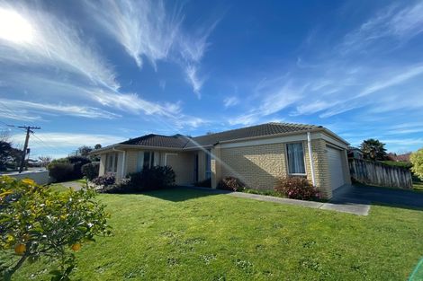 Photo of property in 1 Gardenia Close, Melville, Hamilton, 3206
