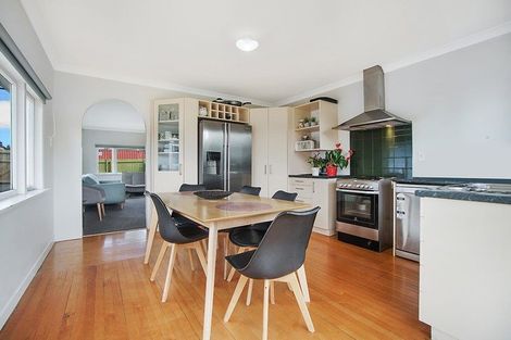 Photo of property in 5 Lane Road, Weymouth, Auckland, 2103