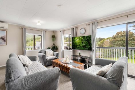 Photo of property in 124 Onemana Drive, Onemana, Whangamata, 3691