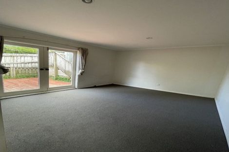 Photo of property in 16 Savoy Road, Glen Eden, Auckland, 0602