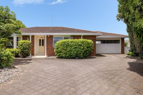 Photo of property in 52 Sunrise Avenue, Mount Maunganui, 3116