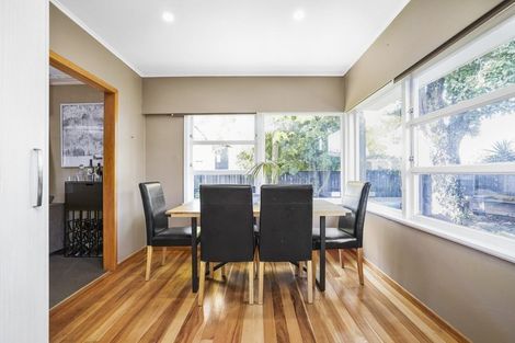 Photo of property in 1 Seifert Street, Forest Lake, Hamilton, 3200