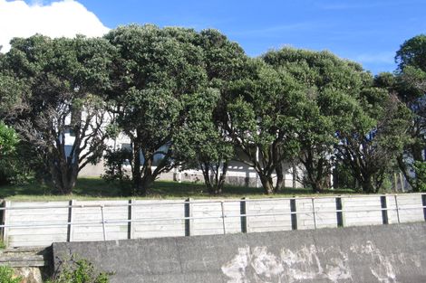 Photo of property in 21 Pikarere Street, Titahi Bay, Porirua, 5022