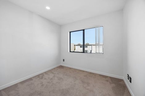 Photo of property in 20 Meritage Lane, Te Atatu South, Auckland, 0610