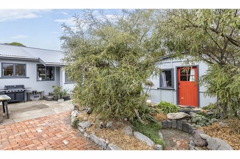 Photo of property in 16 Grierson Avenue, Amberley, 7481