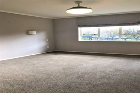 Photo of property in 67 Riverhead Road, Kumeu, 0810