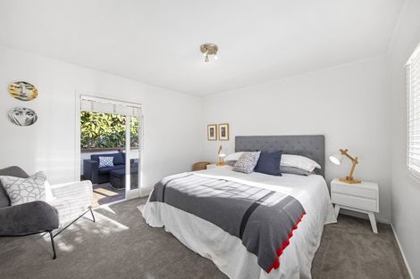 Photo of property in 264 Point Chevalier Road, Point Chevalier, Auckland, 1022