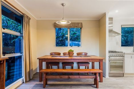 Photo of property in 18 Toporoa View, Ascot Park, Porirua, 5024