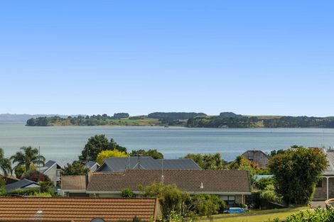 Photo of property in 8 Vivian Drive, Omokoroa, 3114