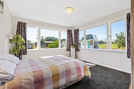 Photo of property in 12 Mara Street, Mangatainoka, Pahiatua, 4982