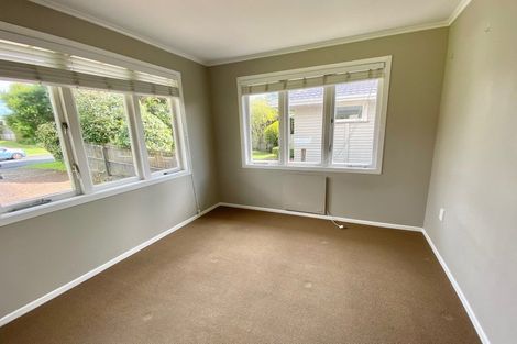 Photo of property in 13 Graham Avenue, Te Atatu Peninsula, Auckland, 0610