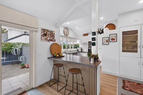 Photo of property in 8 Phoenix Place, Havelock North, 4130