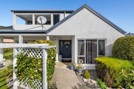 Photo of property in 26 Ranui Street, Waikawa, Picton, 7220