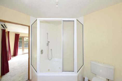 Photo of property in 52 Blue Gum Place, New Brighton, Christchurch, 8083