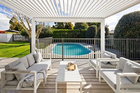 Photo of property in 82 Grey Street, Cambridge, 3434