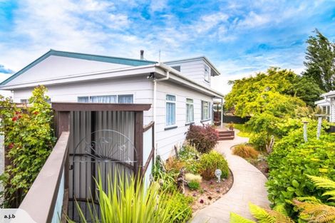 Photo of property in 75 Dunns Avenue, The Pines Beach, 7630